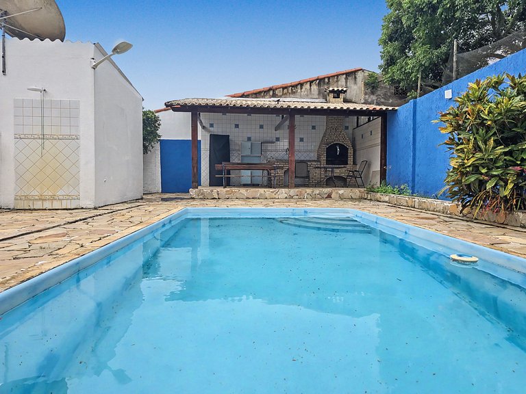 Casa com espaço e lazer