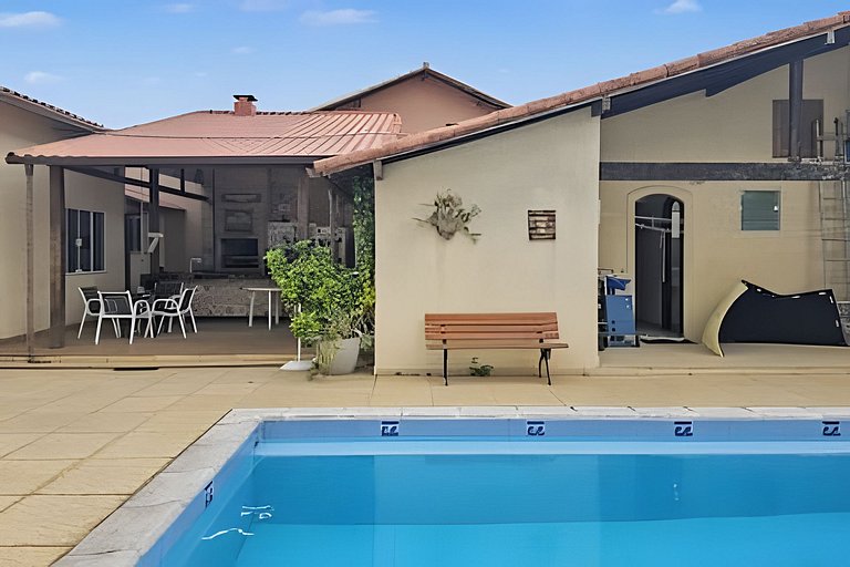 Casa Ampla com Ar e lazer