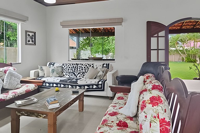 Casa 4 quartos com piscina para 11 em Itaúna, Saquarema
