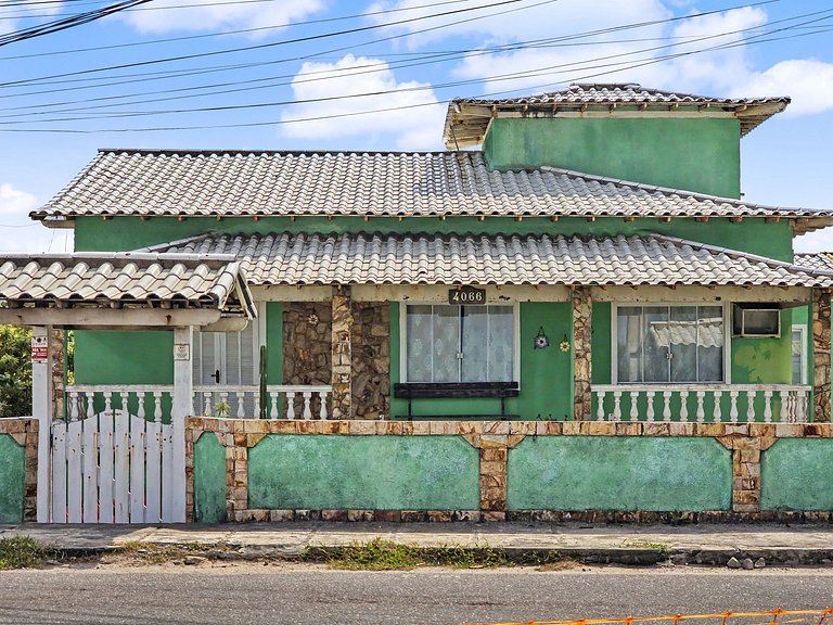 Casa 3 quartos com piscina frente mar no Boqueirão