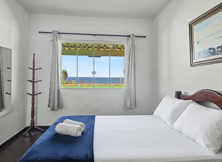 Casa 3 quartos com piscina frente mar no Boqueirão