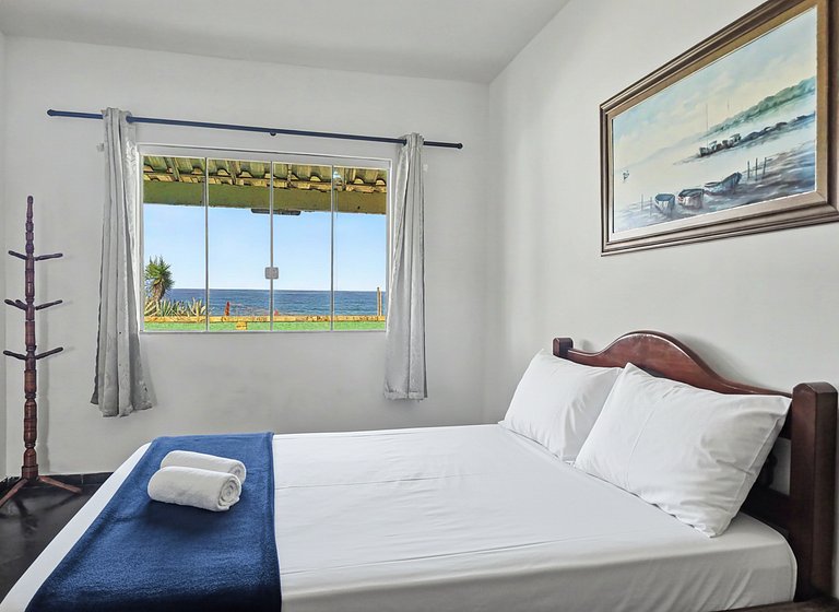 Casa 3 quartos com piscina frente mar no Boqueirão