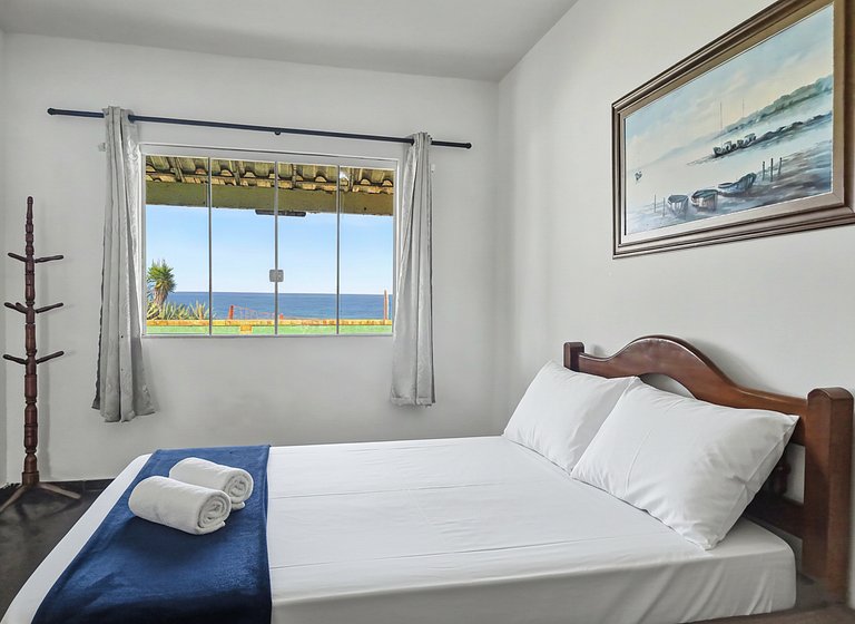 Casa 3 quartos com piscina frente mar no Boqueirão