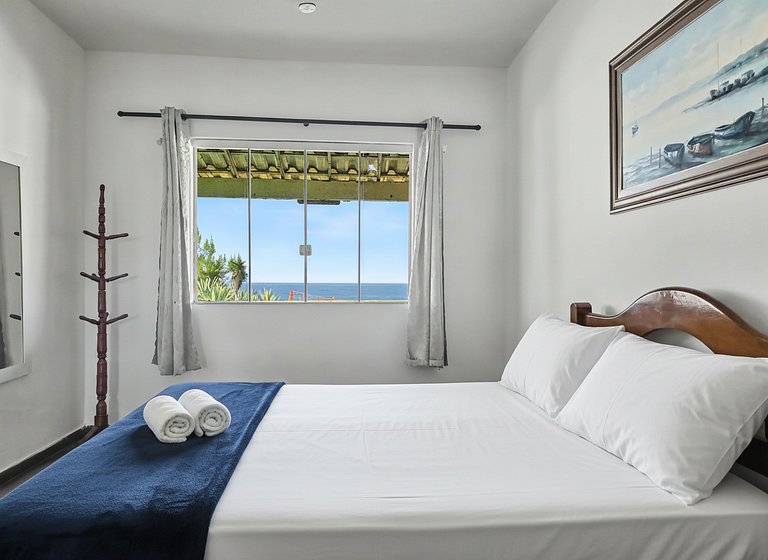 Casa 3 quartos com piscina frente mar no Boqueirão