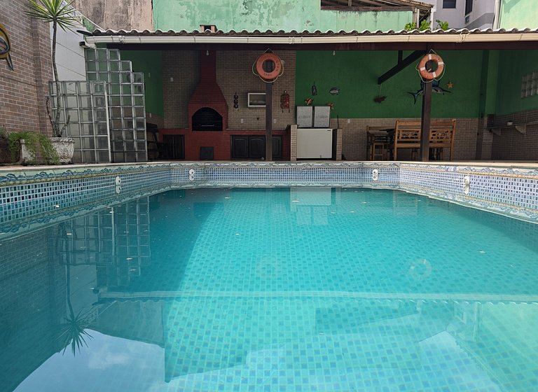 Casa 3 quartos com piscina frente mar no Boqueirão