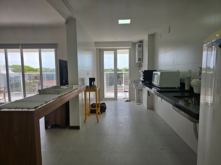 Apê 2 quartos com boa localização em Itaúna, Saquarema