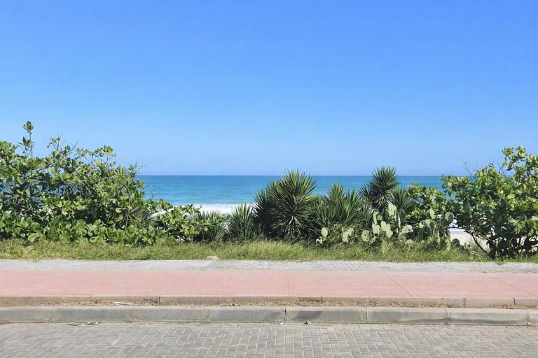 Apê frente ao mar para 4 no Boqueirão, Saquarema