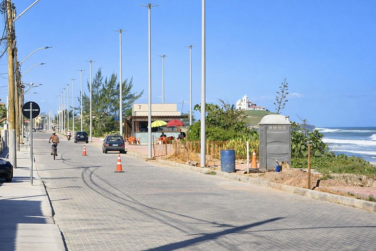 Apê frente ao mar para 4 no Boqueirão, Saquarema