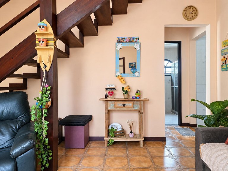 Casa 3 quartos com piscina em Itaúna, perto do WSL