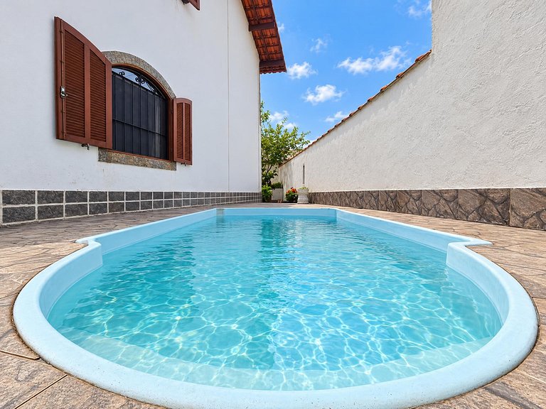 Casa 3 quartos com piscina em Itaúna, perto do WSL